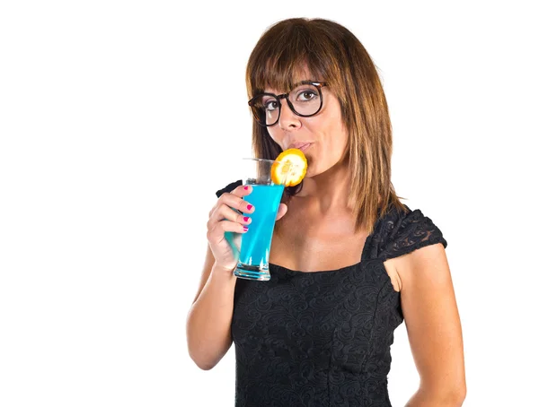 カクテルを飲む女性 — ストック写真