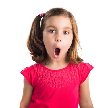 Çocuğun sürpriz jest yapıyor