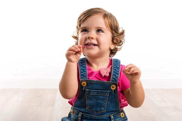 Bebé feliz en el estudio — Foto de Stock