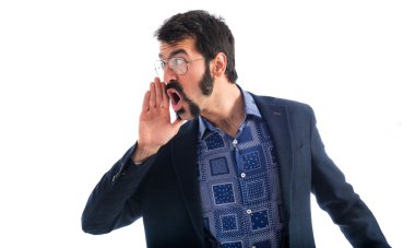 Bağırarak vintage genç adam