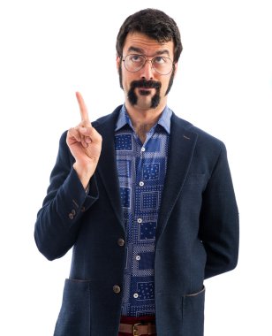 Vintage genç adam yukarı dönük