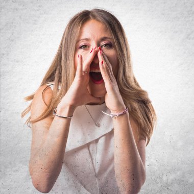 Beyaz güzel sarışın kadın