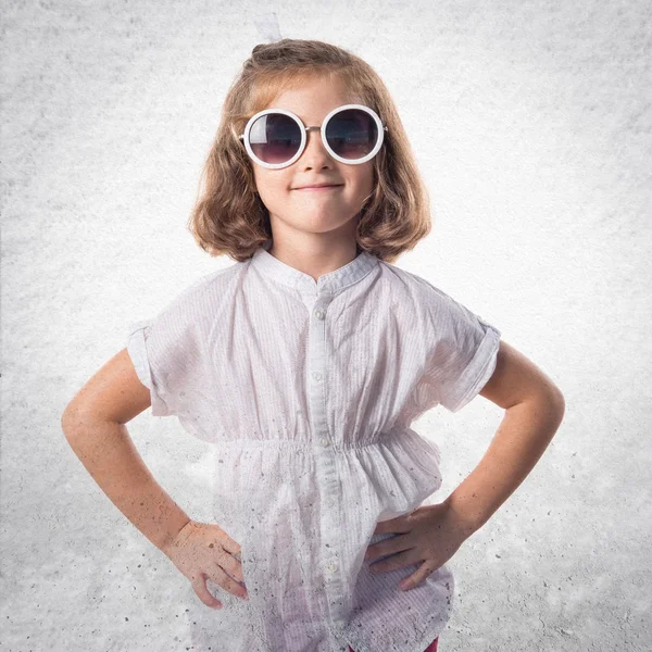 Niño sobre fondo blanco — Foto de Stock