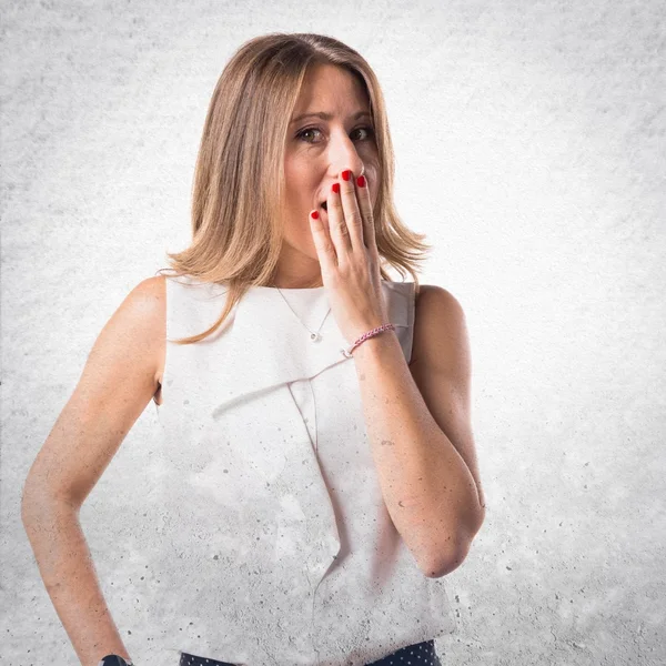 Mujer haciendo gesto sorpresa —  Fotos de Stock