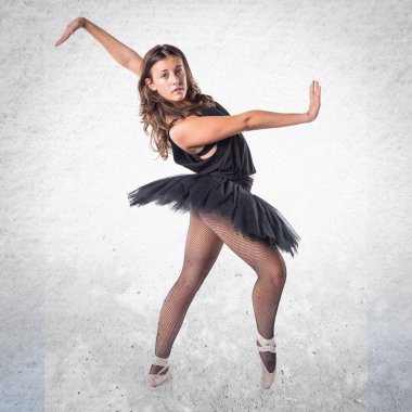 Beyaz üzerinde dans balerin