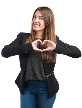 Kız elleri ile bir kalp yapma