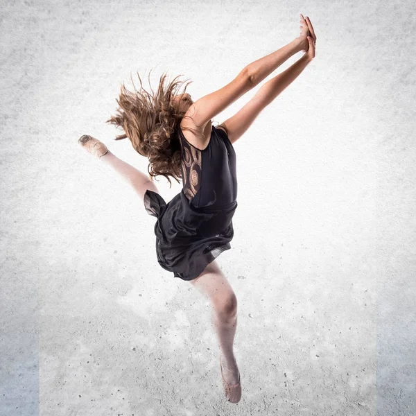 Mooi meisje ballet springen — Stockfoto