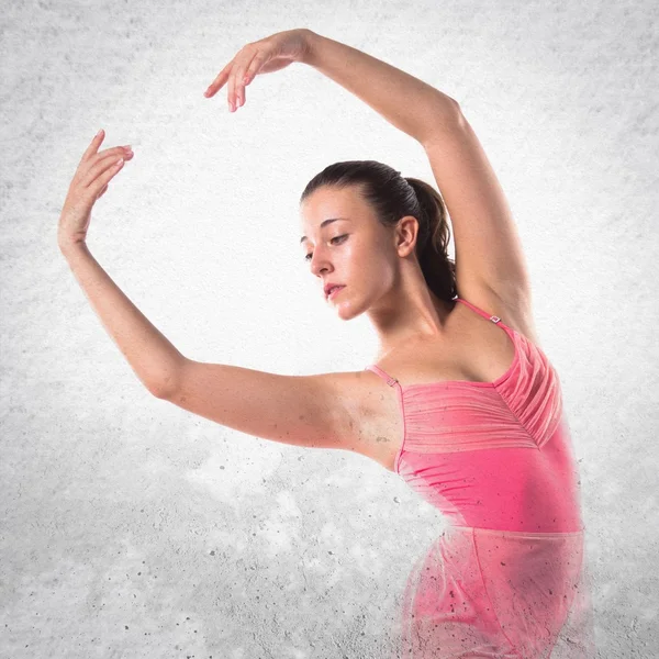 Bailarina bailando sobre blanco —  Fotos de Stock