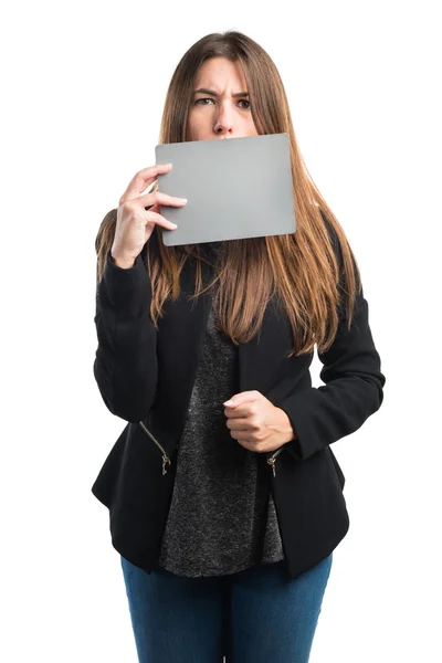 Chica sosteniendo un cartel vacío —  Fotos de Stock