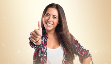 başparmak ile kadın