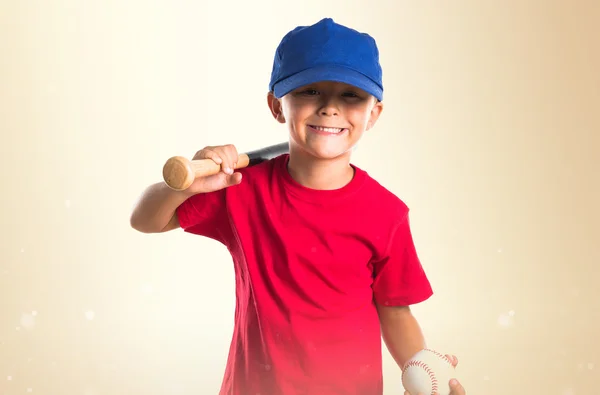 Niño rubio jugando béisbol —  Fotos de Stock