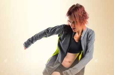 Kadın dans sokak dansı