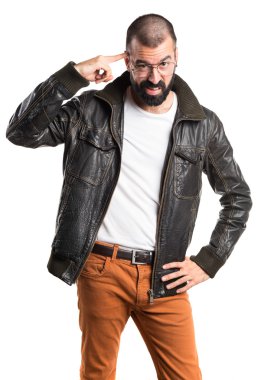 Adam deli jest yapma deri ceket ile