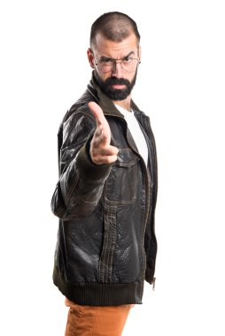 Pezevenk adam silah jest yapma 