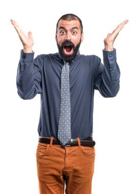 Adam sürpriz jest yapıyor.