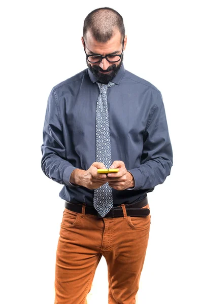 Homme parlant à mobile — Photo