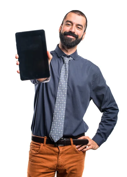 Mann hält Tablette in der Hand — Stockfoto