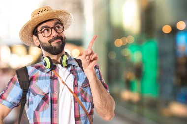 Beyaz arka plan üzerinde düşünme turizm  