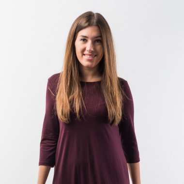 Studio çok esmer kadın