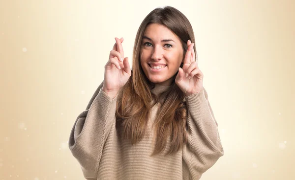 Hübsche brünette Frau im Studio — Stockfoto