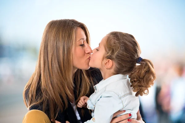 Mother and daughter together — Stock Photo, Image