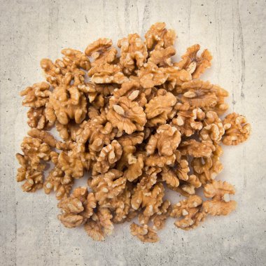 Kuruyemiş dokulu arka plan üzerinde