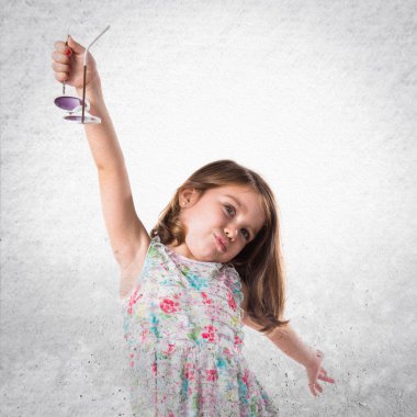 güneş gözlüğü ile mutlu kız