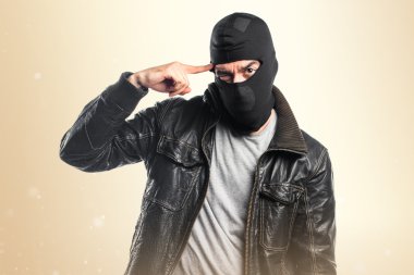 Deli jest yapma soyguncu