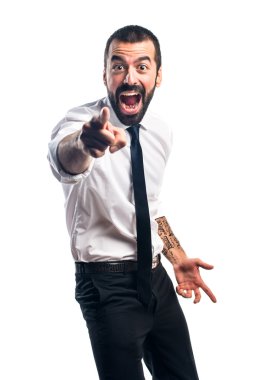 öne doğru işaret eden işadamı