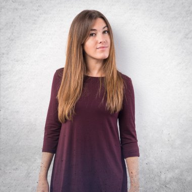 Kadın izole beyaz arka plan üzerinde