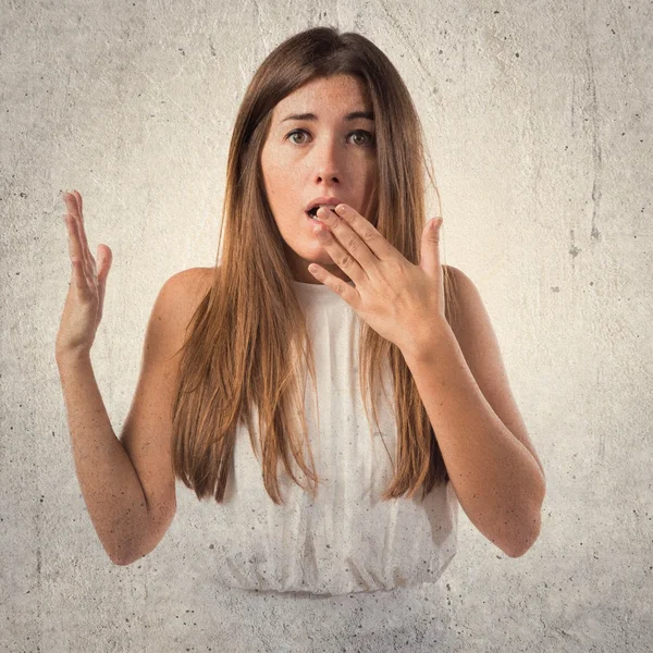 Menina fazendo gesto surpresa — Fotografia de Stock