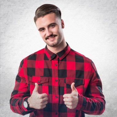 Model adam üzerinde beyaz Studio