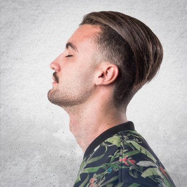 Model adam üzerinde beyaz Studio