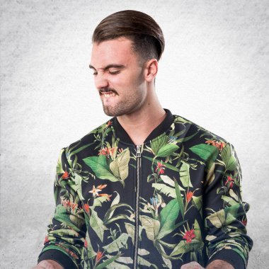 Model adam üzerinde beyaz Studio