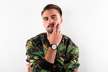 Model adam Studio