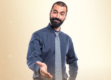 Bir anlaşma yapmadan adam