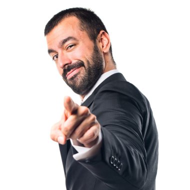 öne doğru işaret eden işadamı