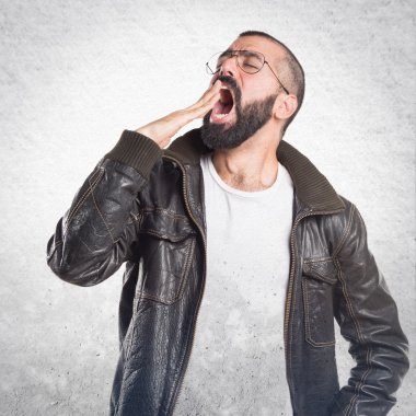 Erkek deri ceket esneme ile