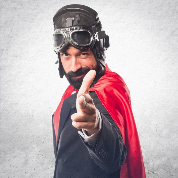 Super hrdina podnikatel zbraň gesto — Stock fotografie