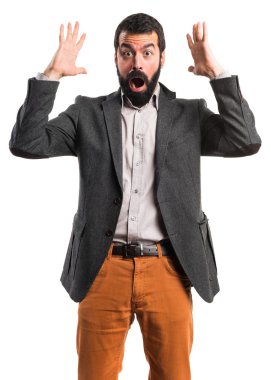 Adam sürpriz jest yapıyor.