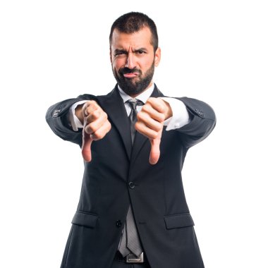 İşadamı kötü sinyal yapıyor