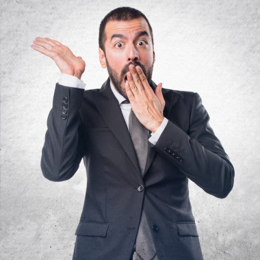 İşadamı sürpriz jest yapıyor