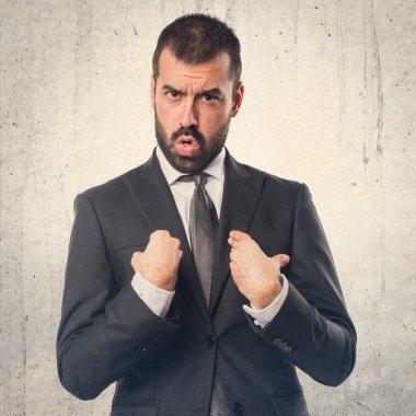 İşadamı sürpriz jest yapıyor