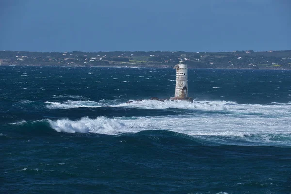 Faro mangiabarche, Calasetta 'daki ünlü deniz feneri, Sant Antioco, Sardinya, İtalya
