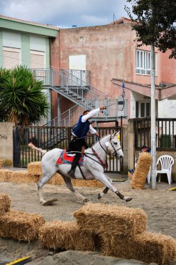 Sa Sortilla, Sortija, Iglesias, Sardinya, İtalya 'da binicilik festivali