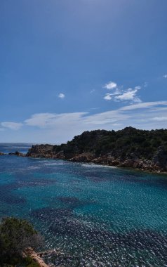 Cala Brigantina plajı, Caprera adasında küçük bir koy, la Maddalena, Sardinya