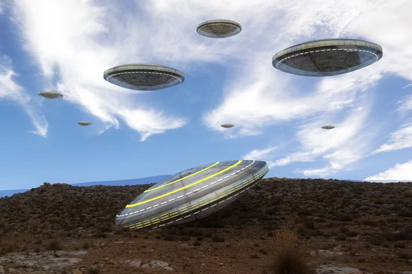 Ufo über Berg — Stockfoto