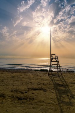 Plaj ve günbatımı İspanya