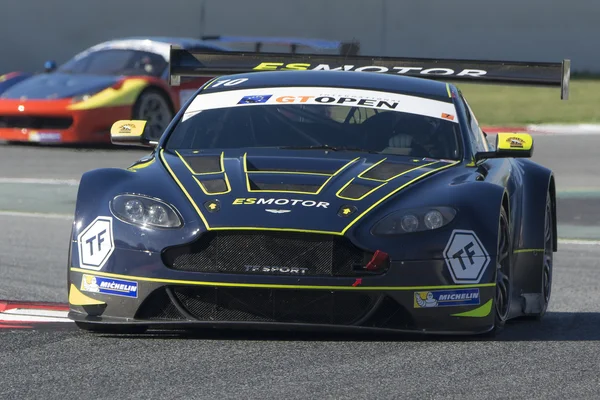 Autista YOLUC. Aston Martin Vantage GT3. GT Open Internazionale . — Foto Stock