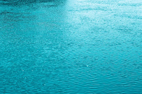 Fundo Água Azul Superfície Calma Mar Oceano Fundo Abstrato Natural — Fotografia de Stock